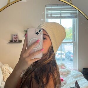 WHITE HEADBAND/HAT